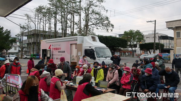 ▲▼花蓮縣醫療院所及各鄉鎮市衛生所推出癌症篩檢活動。(圖/花蓮衛生局提供,下同)