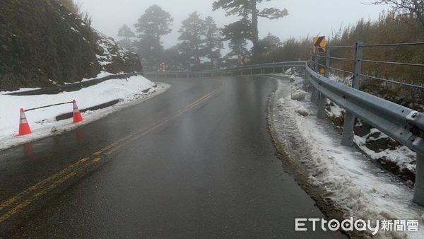 ▲▼依據最新氣象情資研判,合歡山區路段受寒流影響,恐有結冰機率,8日晚間18時起預警性封閉。(圖公路局提供,下同)