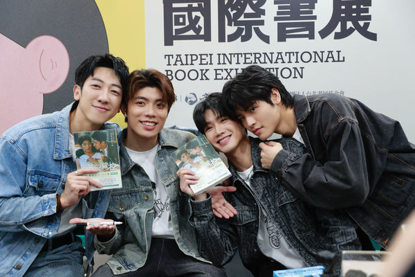 ▲《全面管控》張哲偉(左)、陳峻廷、洪言翔、羅章恩出席書展。(圖/三立提供)