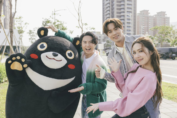 ▲告五人預祝粉絲搶票成功。(圖/相信音樂提供)