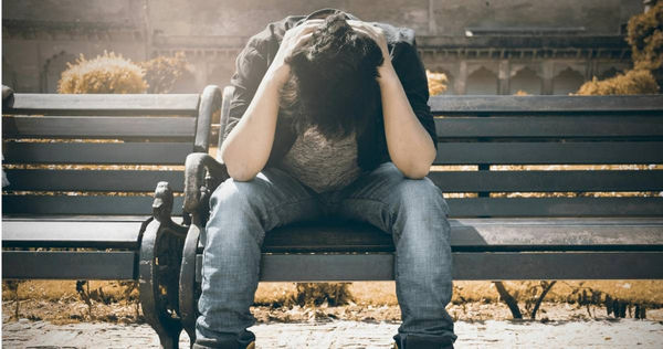 原PO表示,他頂公務員頭銜認識女生,對方卻一聽就冷掉。(示意圖/Pexels)