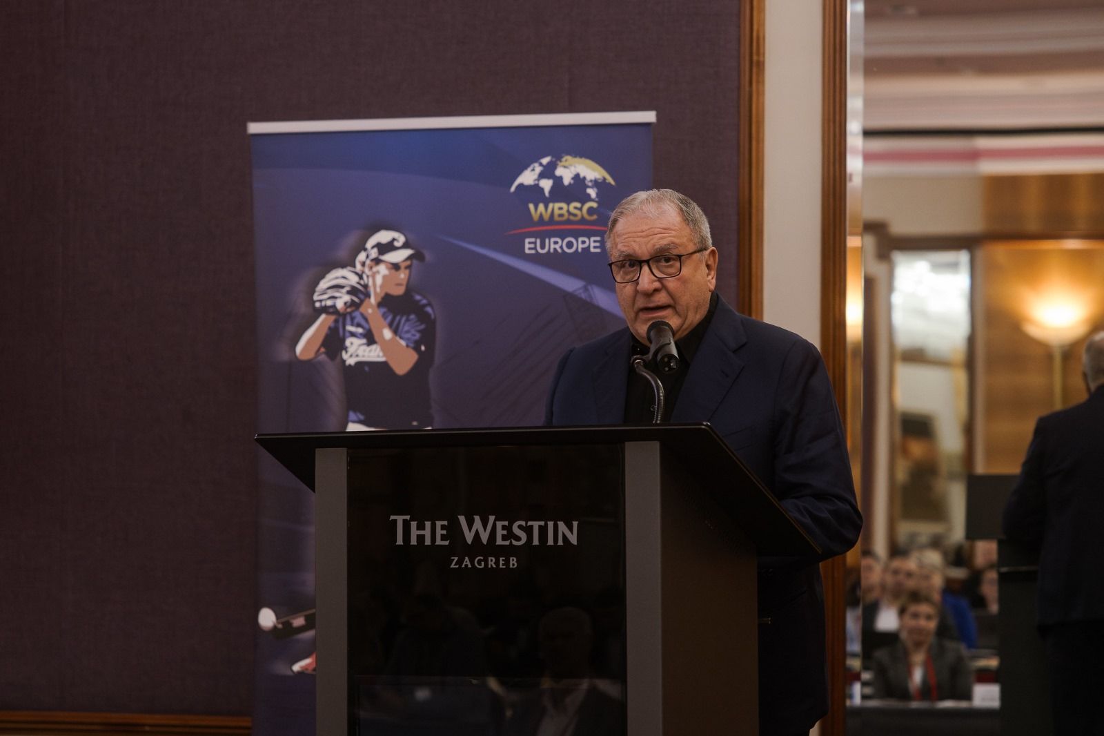 ▲▼世界棒壘球總會(WBSC)會長法卡利。(圖/翻攝自X/Riccardo Fraccari)