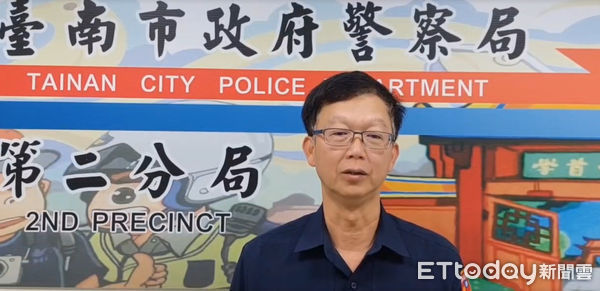▲台南市警二分局長樂所據報中西區和平街的住宅,遭人無故侵入,員警據報火速到場,會同報案人進入屋內,果真查獲一男子無故侵入民宅。(圖/記者林東良翻攝,下同)