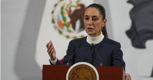 墨西哥總統薛恩鮑姆13日公開表示,如果Google公司堅持將墨西哥灣更名為「美國灣」,墨國政府不排除對該公司提起民事訴訟。(圖/達志/美聯社)