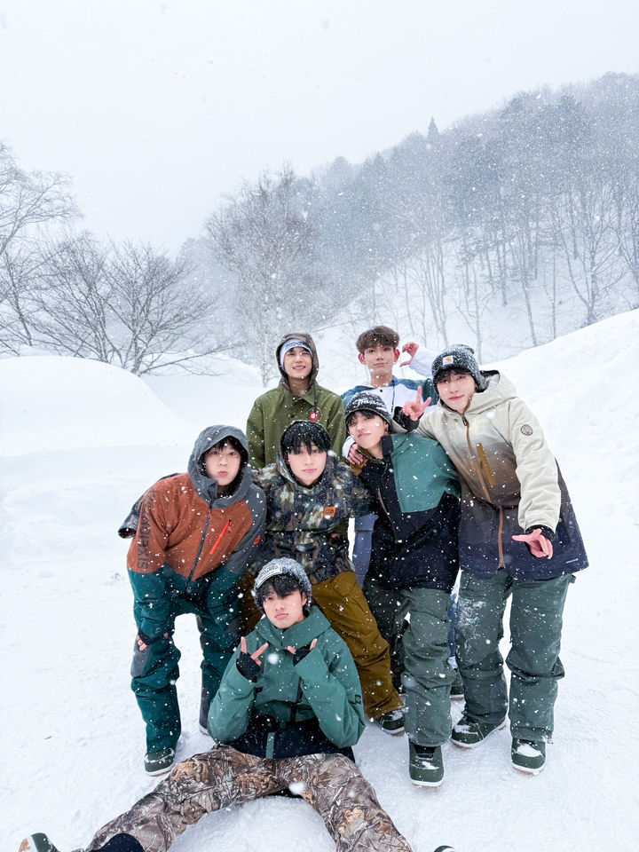 ▲▼原少A2冠軍團F.F.O赴日代言滑雪行程 。(圖/踢帕娛樂提供)