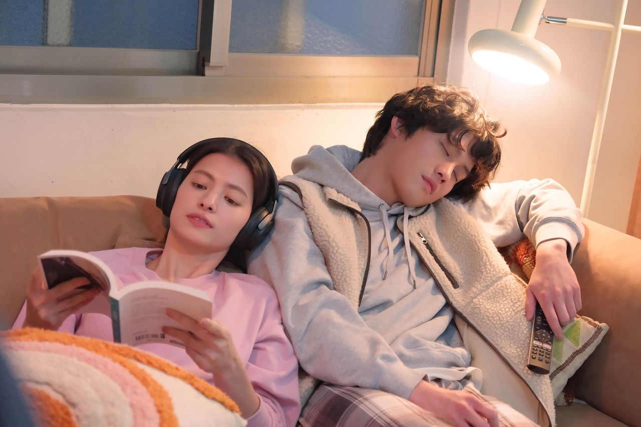 ▲▼周興哲、魏如萱〈I LOVE US〉,MV由范少勳、蒲禾菲共演。(圖/星空飛騰提供)