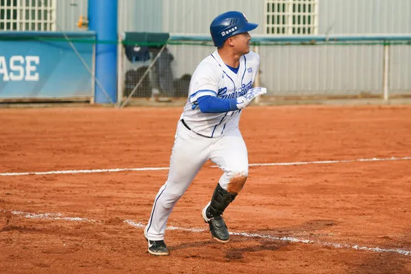 ▲▼姚冠瑋 。(圖/富邦悍將提供)