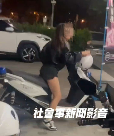 ▲▼前鎮警用機車 。(圖/翻攝自社會事新聞影音)