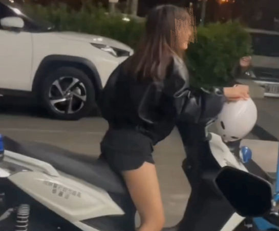 ▲▼前鎮警用機車 。(圖/翻攝自社會事新聞影音)