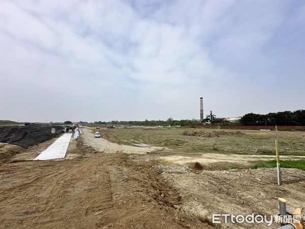 ▲▼ 嘉義南靖產業園區再增35公分 土方去化17萬方 解決八掌溪疏濬 。(圖/記者翁伊森翻攝)