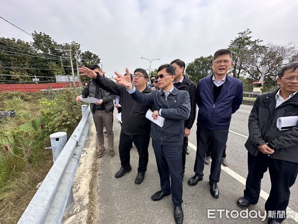 ▲▼ 嘉義南靖產業園區再增35公分 土方去化17萬方 解決八掌溪疏濬 。(圖/記者翁伊森翻攝)