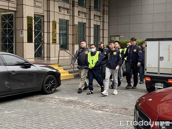 ▲刑事局再度偵破台版地面師案件、逮捕配合詐團的假代書及資產管理公司人員。(圖/記者張君豪翻攝)