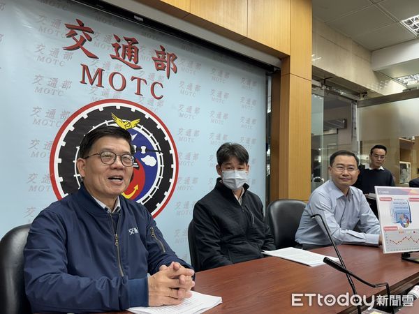 ▲▼交通部邀請台南市交通局說明道安改善情況。(圖/記者李姿慧攝)