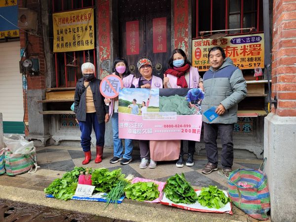 ▲▼台北地檢署21日到轄內深坑老街,與榮譽觀護人協進會共同宣導2025年全國農漁會選舉反賄選活動 。(圖/北檢提供)