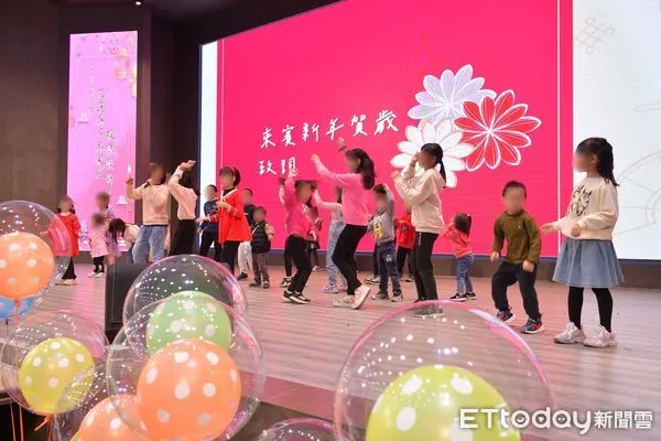 ▲▼花蓮家扶中心舉辦寄養家庭授證暨新春餐會。(圖/花蓮縣政府提供,下同)