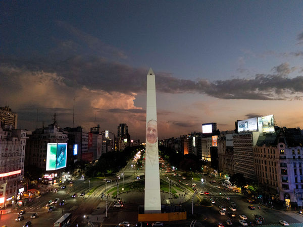 ▲▼ 天主教教宗方濟各(Pope Francis)2月14日住院至今多日,民眾替他祈禱早日康復。(圖/路透)