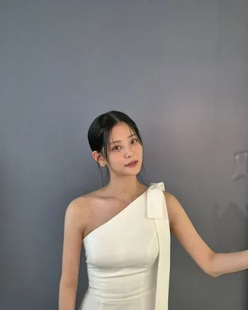 ▲▼鄭秀彬 惠利。(圖/翻攝自Instagram)