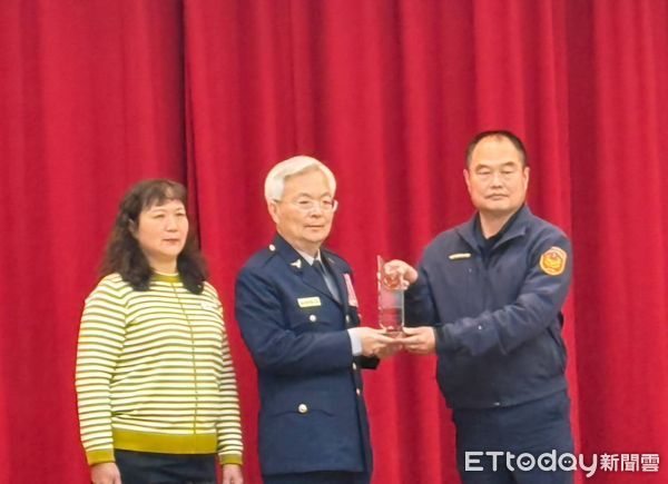 ▲信義警分局青雲派出所所長游景鉦獲選全國員警好人好事楷模。(圖/記者高堂堯翻攝)