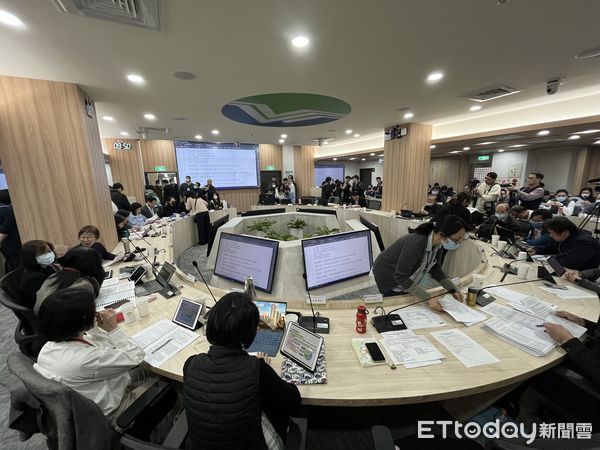 ▲▼四接環評大會今天登場,基隆市長謝國樑現身,呼籲重視市民安全。(圖/記者許敏溶攝)