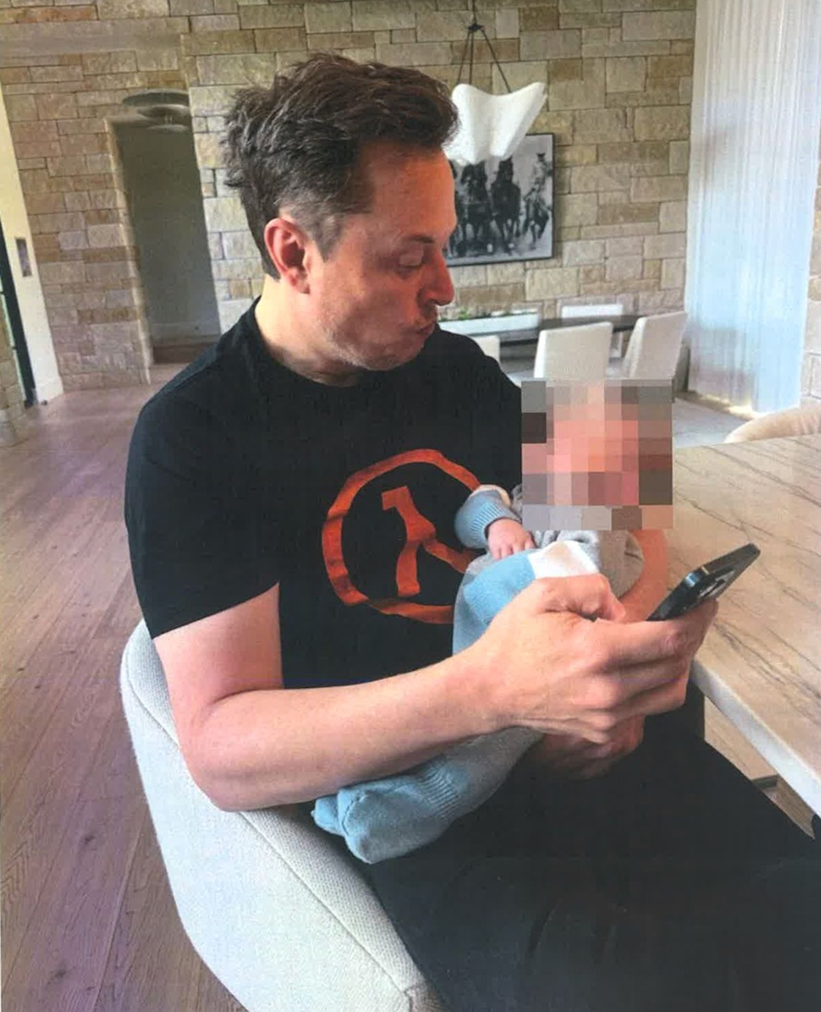 馬斯克傳訊「想讓妳再次懷孕」 女網紅再控他射後不理:怎能當父親?