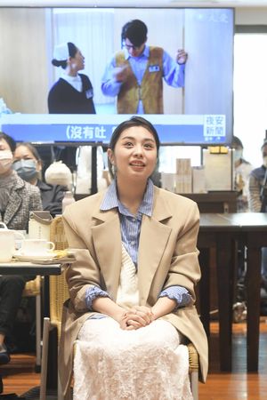 ▲《生日快樂》游君萍飾演護理師邱靜怡南下宣傳。(圖/大愛電視提供)