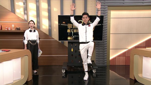 ▲祖雄在《聚焦2.0》傳授兩招防心血管疾病運動。(圖/年代提供)