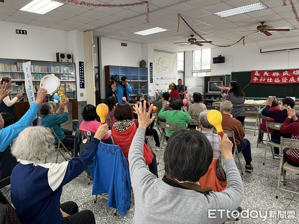 ▲▼ 嘉義平和社區照顧C據點啟動,民雄鄉布建達標100%》 。(圖/民雄鄉公所提供)