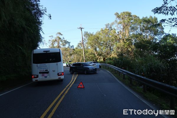 ▲湯男吃完湯包急於返回桃園,過彎失控撞上對向轎車。(圖/記者陸運陞翻攝)