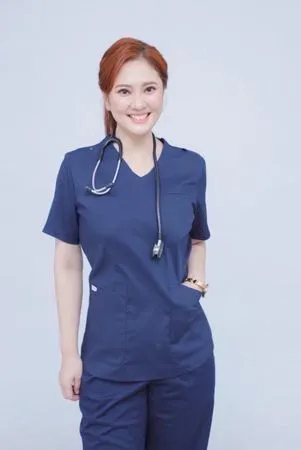 ▲▼薛楷莉美國當護理師。(圖/翻攝自臉書)