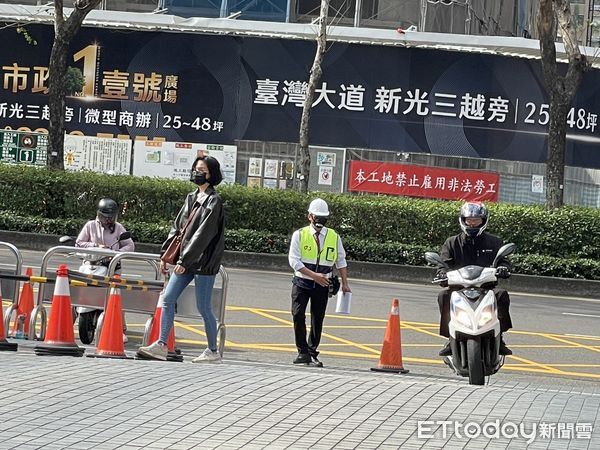 ▲▼ 新光三越開放員工拿私人物品 超嚴格規定曝 。(圖/記者鄧木卿攝)