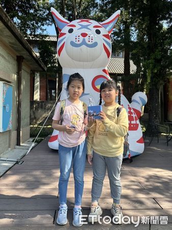 ▲台南最受歡迎城市吉祥物—巷仔Niau,推出「巷仔Niau公仔盲盒」及「巷仔Niau公仔禮盒」,首日通路引起相當搶購熱潮,文化局1日重新調整配貨。(圖/記者林東良翻攝,下同)