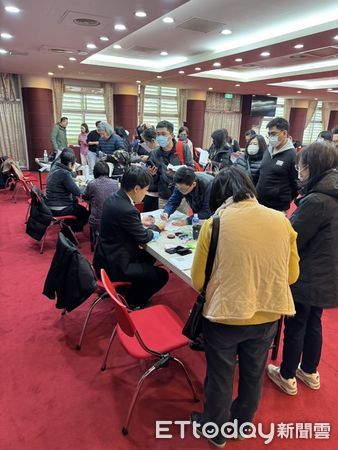 ▲▼花蓮縣政府舉辦「數位支付導入說明會」,協助店家導入LINE Pay電子支付、支付寶跨境支付。(圖/花蓮縣政府提供,下同)