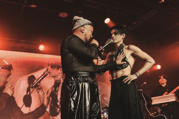 ▲▼「行走春藥」是他!KIRE開唱簽切結書 只穿肚兜服侍女粉:大力摸我。(圖/The Kid Who Flew翼有限公司提供)