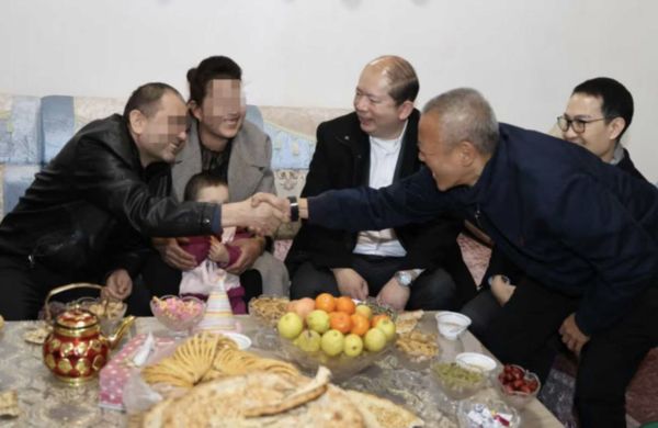 ▲▼泰國遣返40名維吾爾人 陸強調「全非難民」。(圖/翻攝陸駐泰使館)