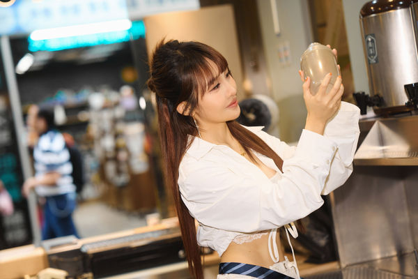 ▲▼張若凡遭渣男劈腿「接到陌生女來電」 獻出道最大尺度床戲全拍了。(圖/索尼音樂提供)