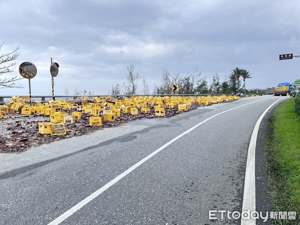 ▲台東米酒滿地。(圖/記者楊漢聲翻攝,下同)