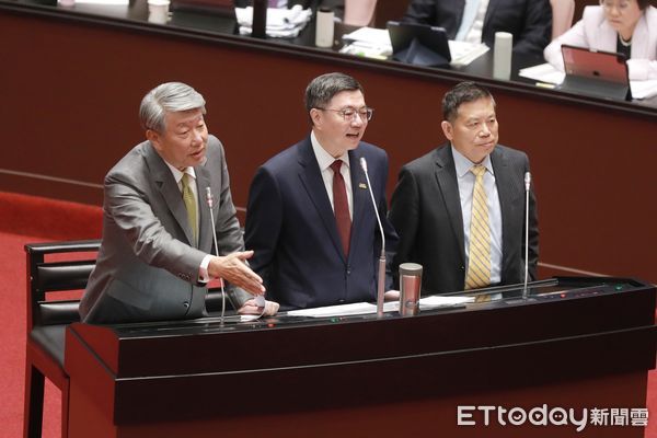 ▲▼郭智輝,卓榮泰。(圖/記者周宸亘攝)