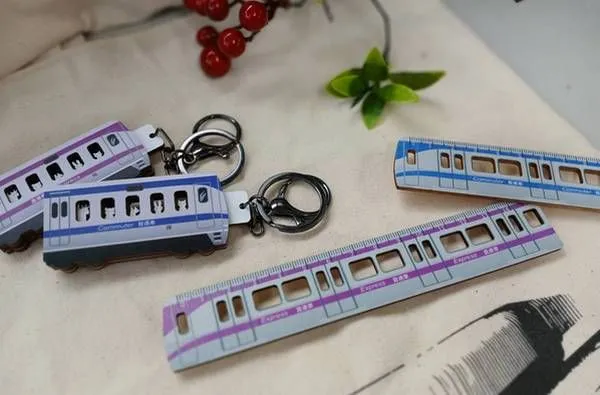 ▲桃捷推出4種列車造型商品小物