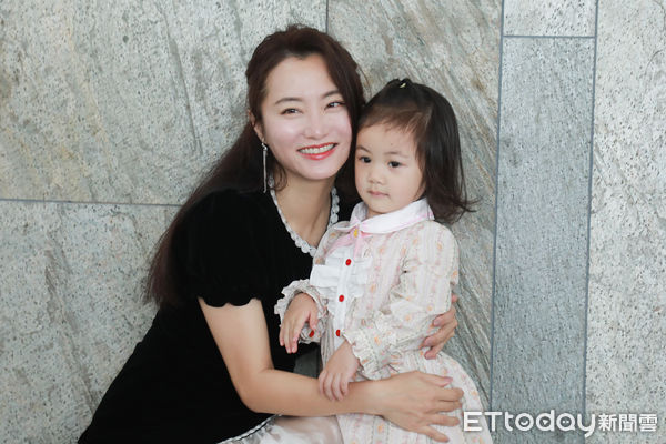 ▲▼劉亮佐、趙小僑、劉子銓、典典寶寶「第八屆筋斗云創劇本創投平台」發佈會-趙小僑、典典寶寶。(圖/記者周宸亘攝)