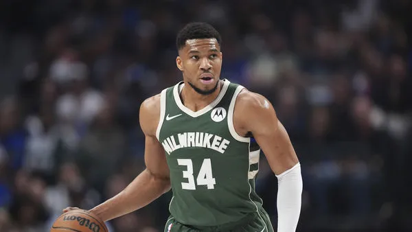 ▲公鹿安戴托昆波、獨行俠湯普森。(圖/達志影像/美聯社)