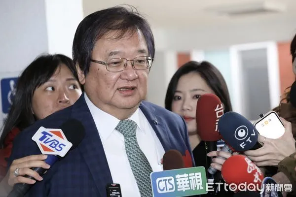 ▲▼邱泰源 聯訪 醫院個資遭駭相關 立法院院會 。(圖/記者屠惠剛攝)