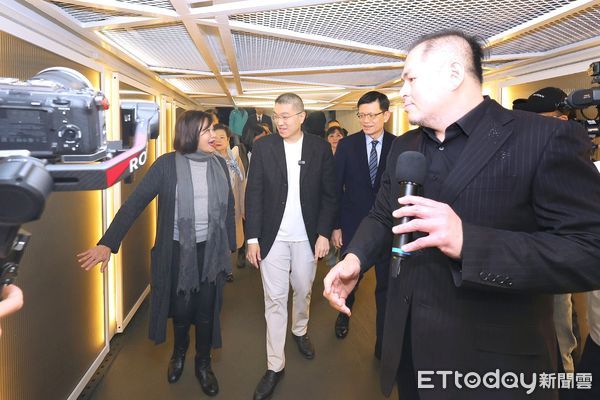 ▲基隆城隍廟地下道改造煥新貌。(圖/記者郭世賢翻攝)