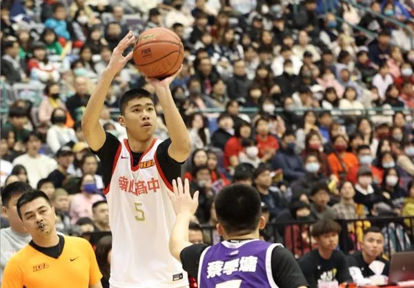 ▲南山林育正、劉耕灝、黃瀚陞。(圖/高中體總提供)