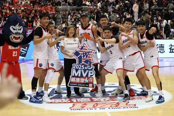 ▲光復高中陳相榮、陳定杰。(圖/高中體總提供)