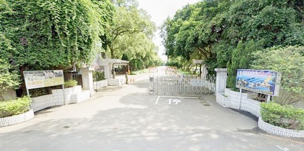 ▲陸軍六軍團21砲指部吳姓士兵去年3月間週日放假後不想回營服勤,竟以他人診斷證明書偽造成自己就醫診斷證明向班長請假,班長向診所查證後周日根本休診,戳穿其謊言送辦。(資料照/翻攝自Google Map)