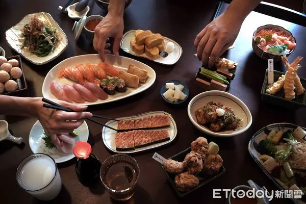 ▲屋「米崙丼飯屋」3月14日晚餐起,每周五、六、日推出「現點現做吃到飽」。(圖/雲品國際提供)