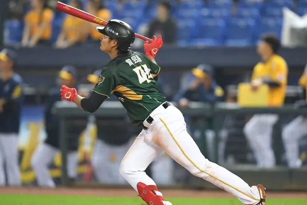 ▲台鋼雄鷹曾昱磬。(圖/台鋼雄鷹提供)