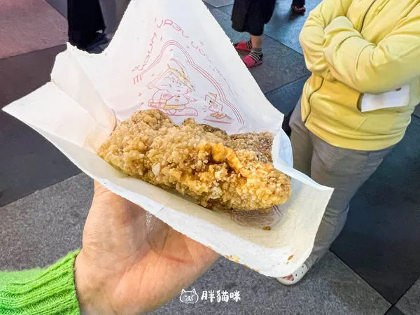 ▲▼花蓮東大門夜市必吃:【醬爆雞排】起司+火腿夾心,炸物界的三明治,直接封神。(圖/部落客胖貓咪授權提供)