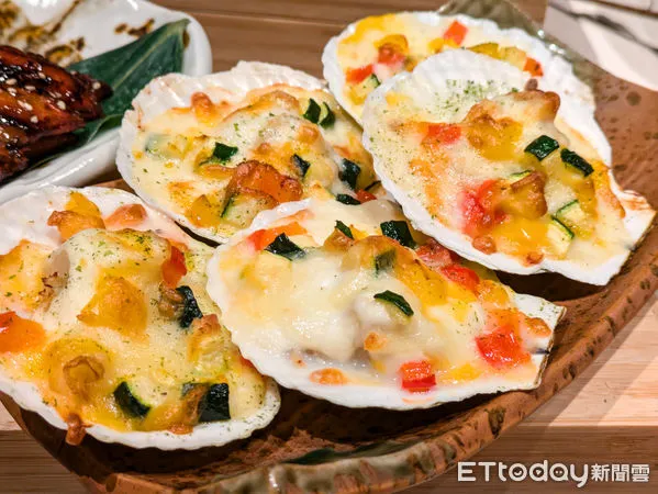 ▲▼欣葉日本料理16道新菜上餐檯。(圖/記者黃士原攝)