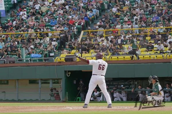 ▲▼普伊格。(圖/截自Kiwoom英雄臉書粉絲團)